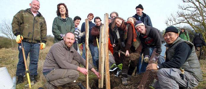 https://brightonpermaculture.org.uk/wp-content/uploads/aboutus/brightonpermaculture08.jpg